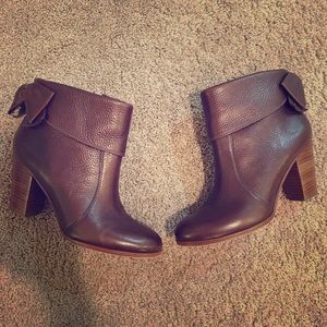 CLOSET CLEANOUT Kate Spade Brown bow booties 7